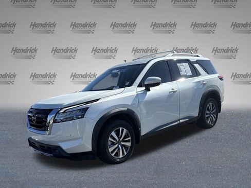 Used 2022 Nissan Pathfinder SL image 5