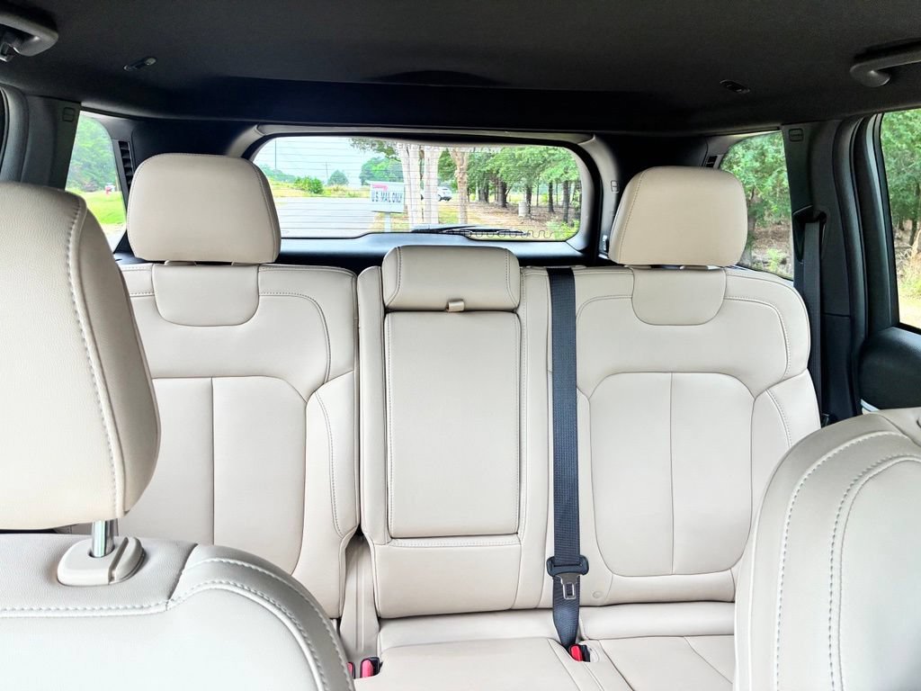 Used 2024 Jeep Grand Cherokee Limited AWD/4WD image 26