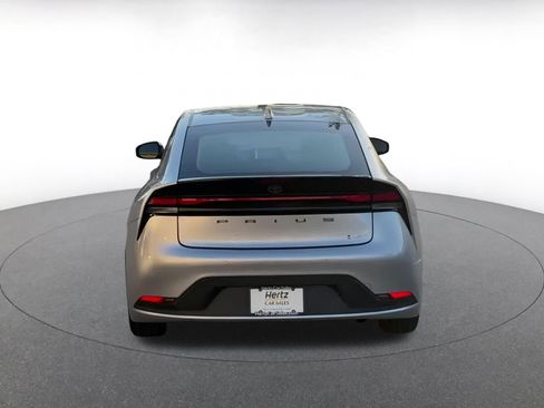 Used 2025 Toyota Prius LE image 12