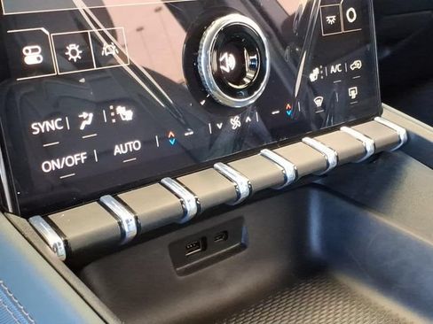 New 2026 GMC Terrain AT4 w/ LPO, Floor Liner Package AWD/4WD image 17