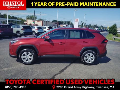 Used 2024 Toyota RAV4 LE AWD/4WD image 4