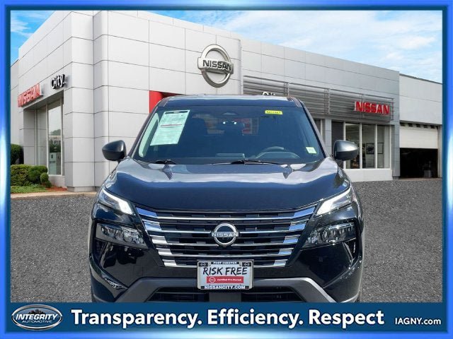 Certified 2025 Nissan Rogue S AWD/4WD image 2