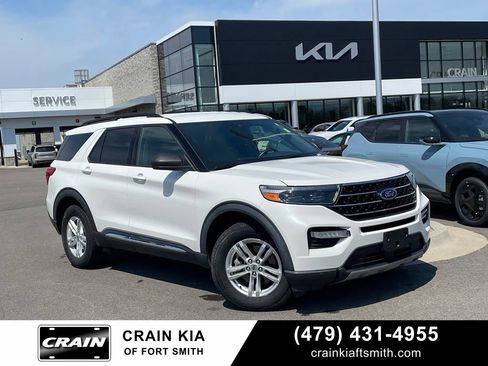 Used 2020 Ford Explorer XLT w/ Equipment Group 202A AWD/4WD image 1
