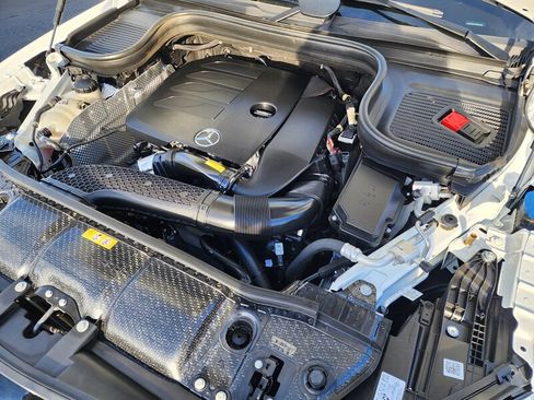 Used 2023 Mercedes-Benz GLE 350 4MATIC w/ AMG Line Exterior image 9