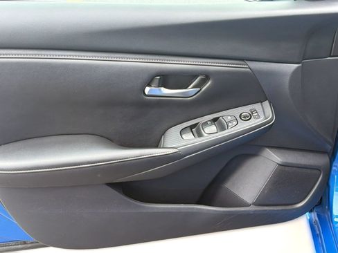 Used 2025 Nissan Sentra SV FWD image 14