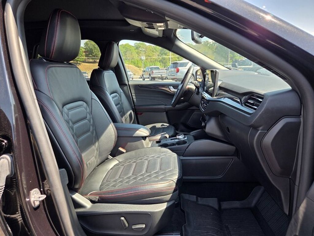 Used 2024 Ford Escape ST-Line Elite w/ Premium Technology Package AWD/4WD image 21