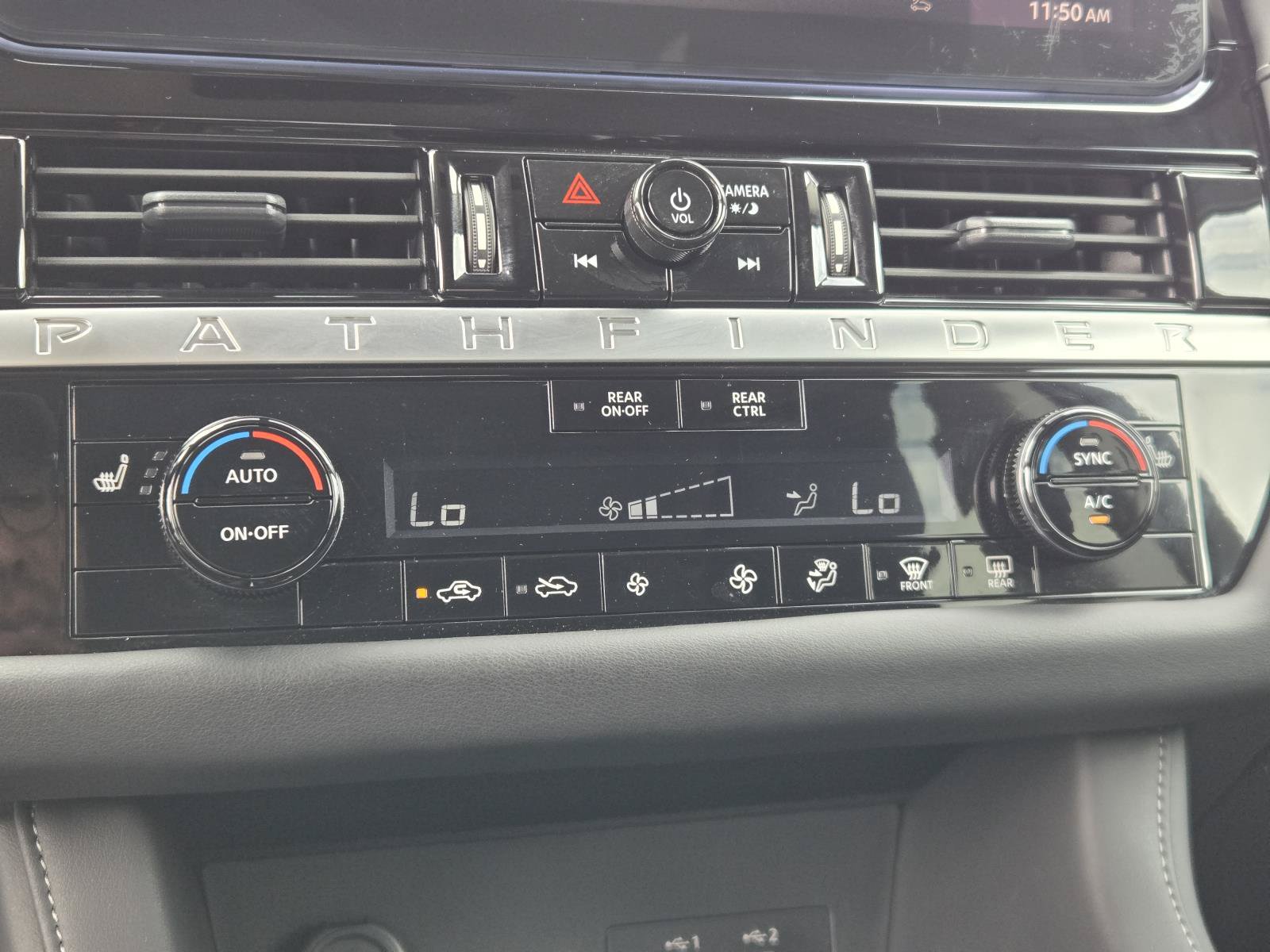 Used 2026 Nissan Pathfinder SV FWD image 11