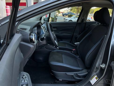 Used 2025 Nissan Versa SV FWD image 10