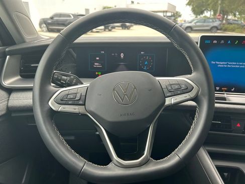 Certified 2025 Volkswagen Tiguan S FWD image 21