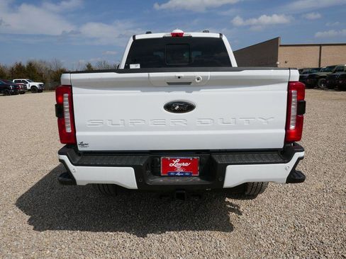 New 2026 Ford F250 Lariat w/ Black Appearance Package image 5