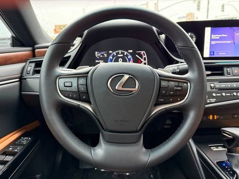 Certified 2024 Lexus ES 350 w/ Premium Package image 15