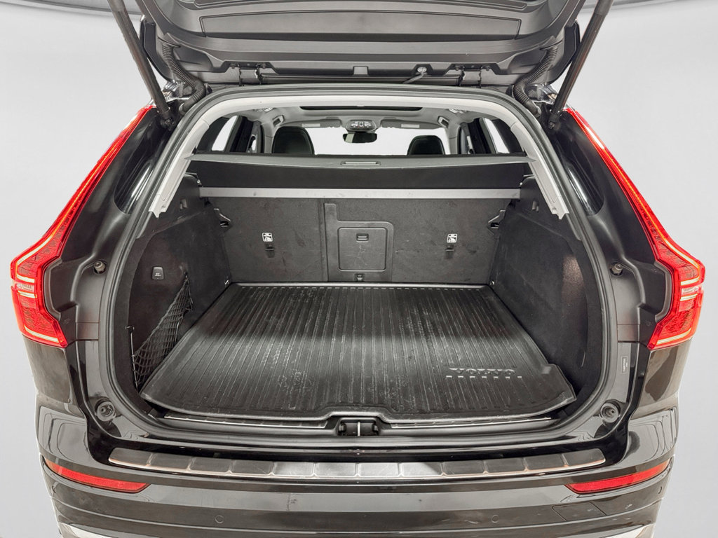 Used 2023 Volvo XC60 T8 Plus w/ Protection Package Premier AWD/4WD image 25