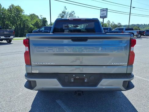 Used 2021 Chevrolet Silverado 1500 Custom AWD/4WD image 5