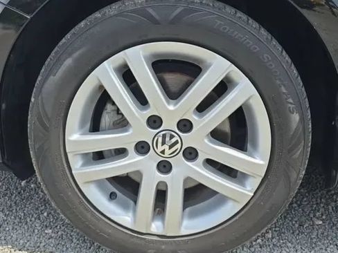 Used 2017 Volkswagen Jetta S FWD image 40