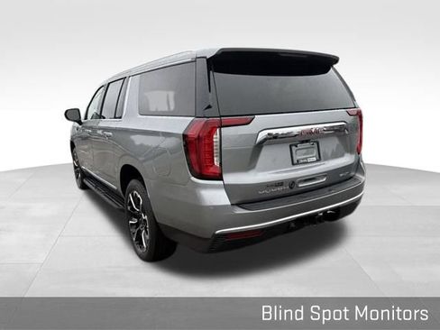 Used 2023 GMC Yukon XL SLT AWD/4WD image 11