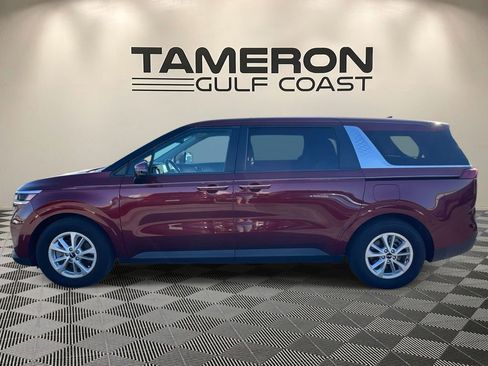 Used 2024 Kia Carnival LX FWD image 4