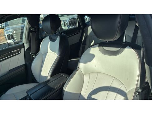 Used 2018 Genesis G80 3.3T Sport image 8