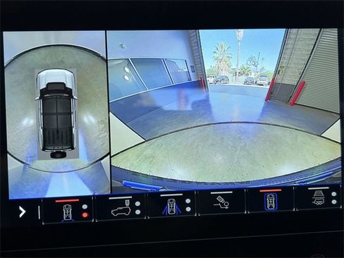 Used 2025 GMC Hummer EV 3X w/ LPO, Dark Essentials Package image 15