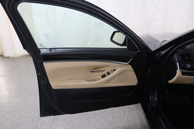 Used 2016 BMW 535i xDrive Sedan AWD/4WD image 16