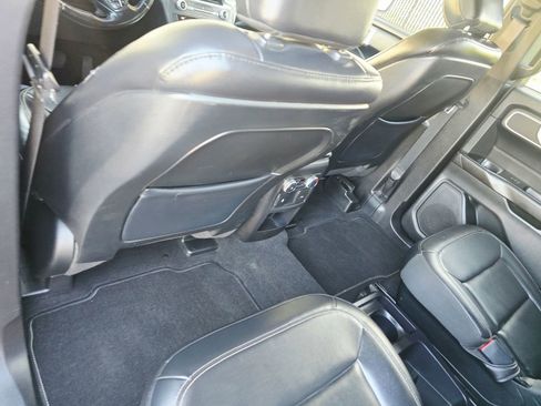 Used 2020 Ford Explorer XLT w/ Equipment Group 202A image 41