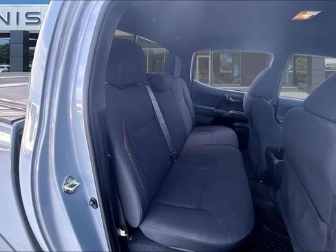 Used 2020 Toyota Tacoma TRD Sport AWD/4WD image 24