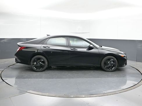 New 2026 Hyundai Elantra Sport image 6