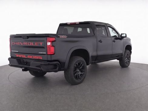 Used 2025 Chevrolet Silverado 1500 Custom Trail Boss AWD/4WD image 7