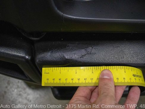 Used 2005 HUMMER H2 Base 4WD 4dr SUV w/ Preferred Equipment Group image 27