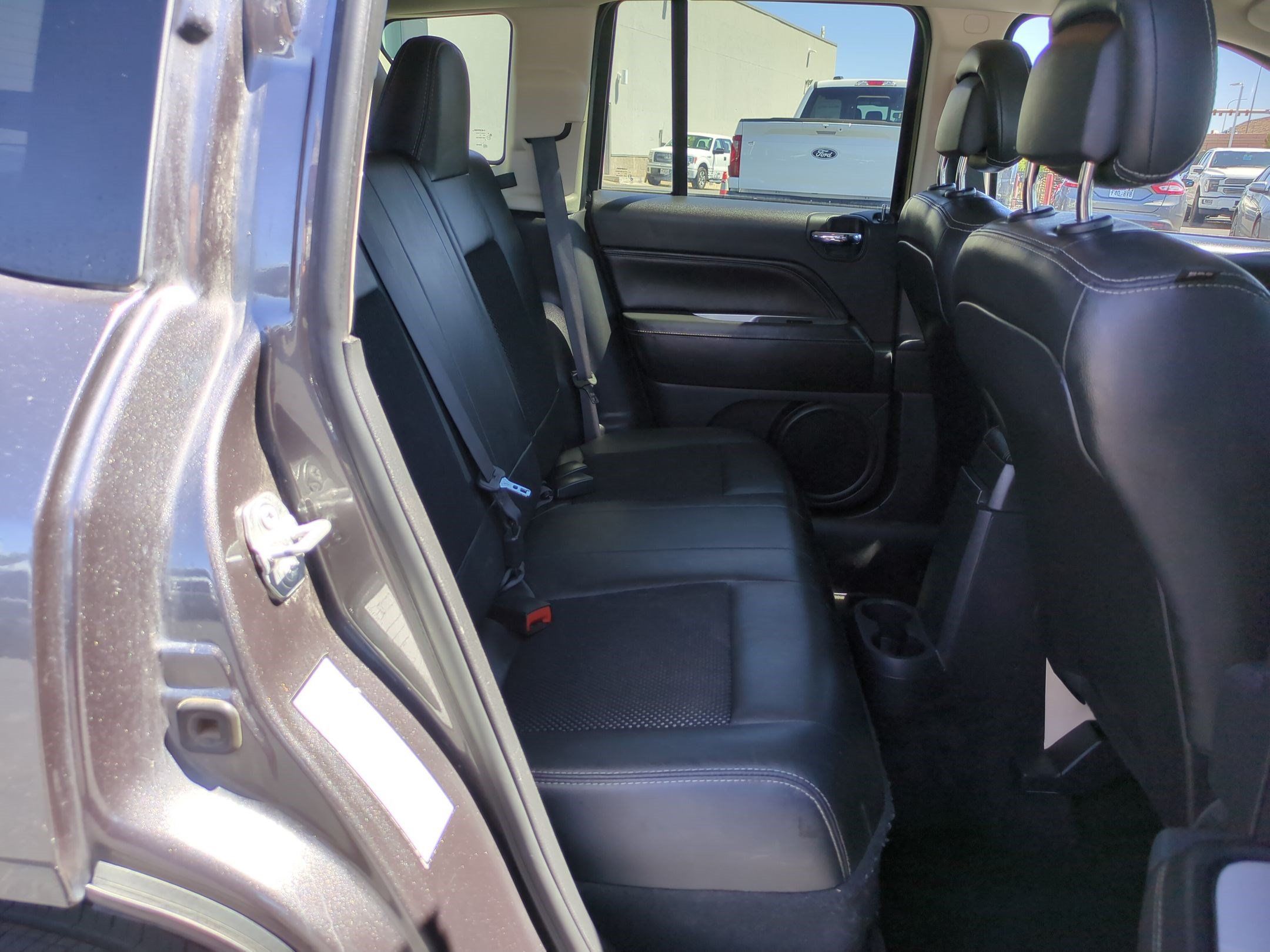 Used 2017 Jeep Compass Latitude FWD image 27