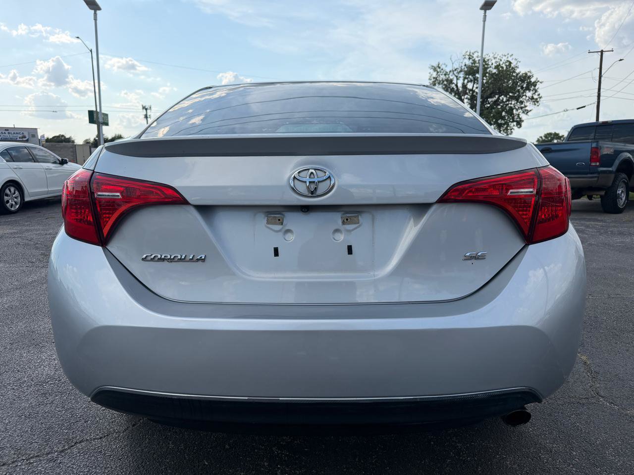 Used 2018 Toyota Corolla SE FWD image 6