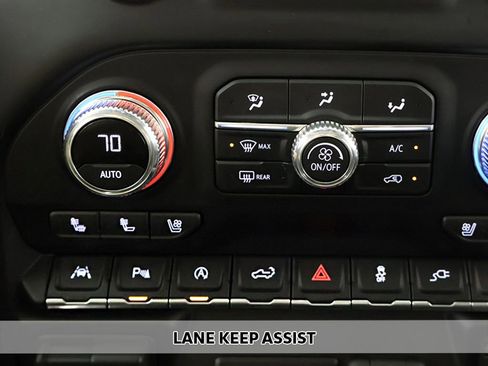 Used 2021 GMC Sierra 1500 Denali w/ Denali Ultimate Package AWD/4WD image 9