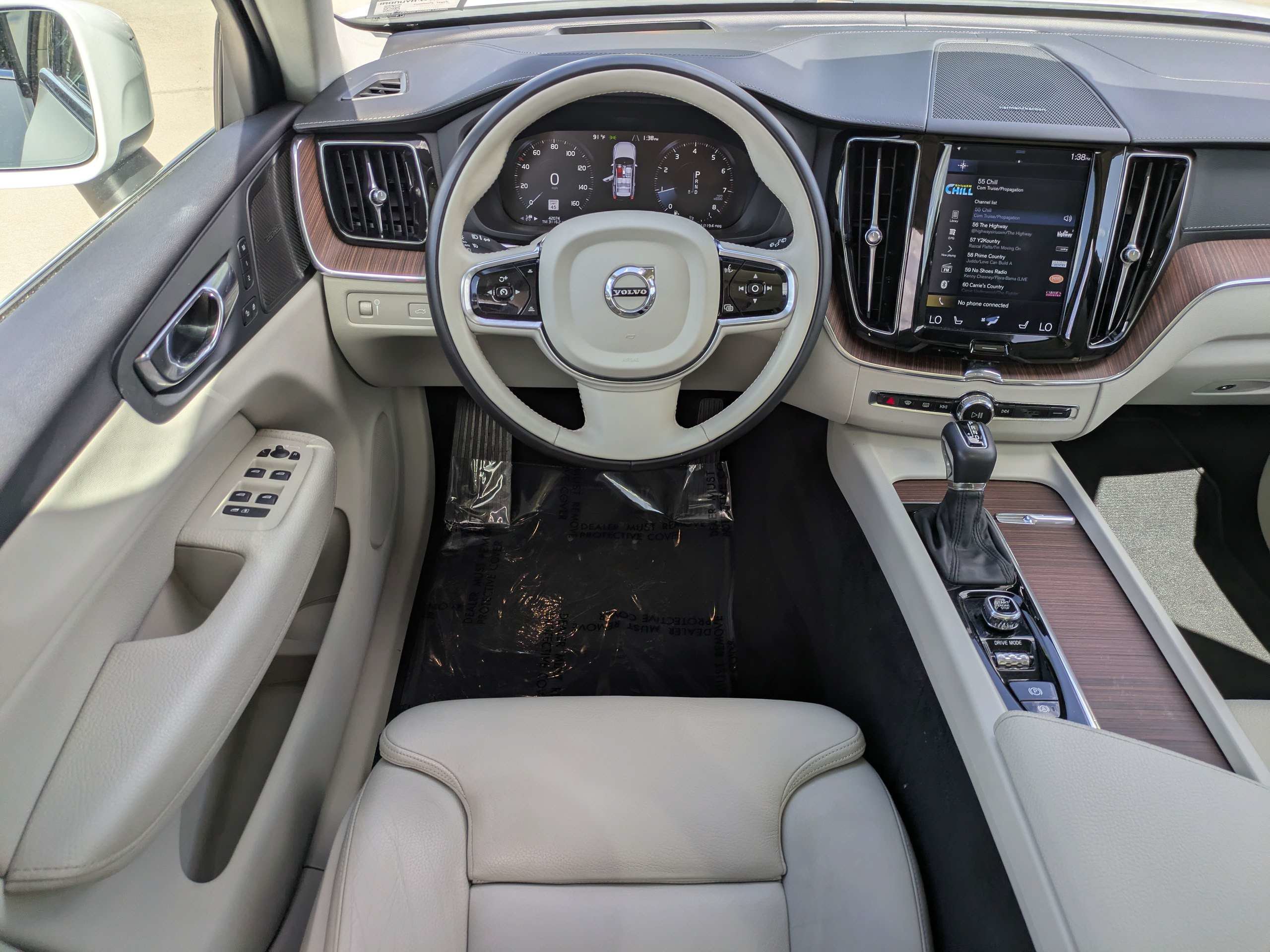 Used 2019 Volvo XC60 T5 Inscription w/ Protection Package AWD/4WD image 15