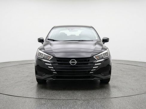 Used 2025 Nissan Versa SV FWD image 2
