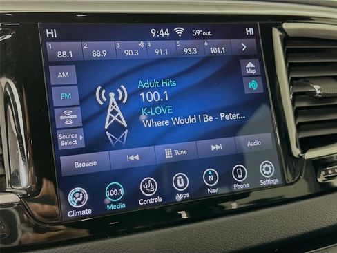 Used 2020 Chrysler Pacifica Touring-L w/ S Appearance Package image 14