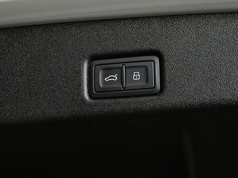 New 2025 Audi Q5 Premium image 30