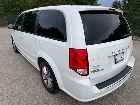 Used 2016 Dodge Grand Caravan SE FWD image 5