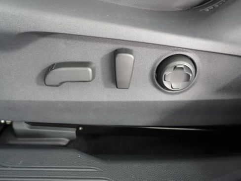 Certified 2025 Subaru Outback Limited image 21