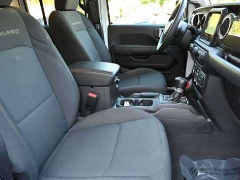 Used 2023 Jeep Gladiator Overland image 23