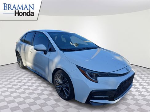 Used 2021 Toyota Corolla SE image 3