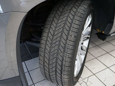 Used 2017 Cadillac Escalade Platinum image 62