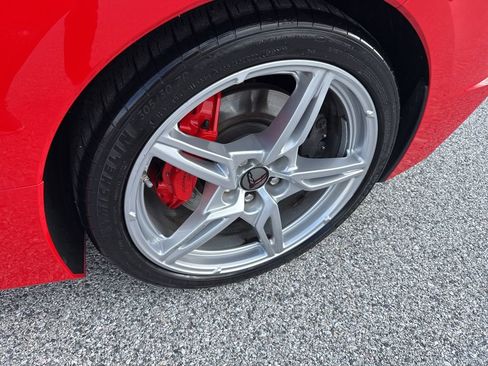 Used 2021 Chevrolet Corvette Stingray w/ Z51 Performance Package image 15