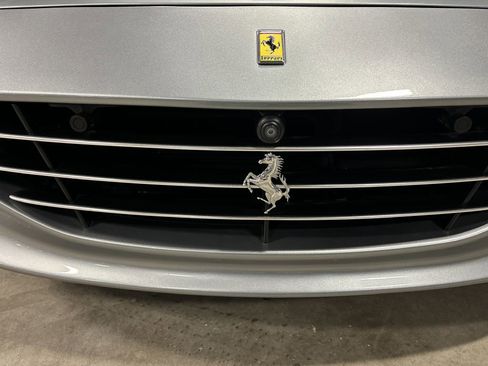 Used 2015 Ferrari California T image 30