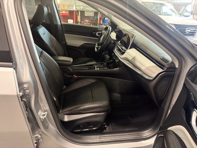 Used 2022 Jeep Compass Limited w/ Elite Group AWD/4WD image 15