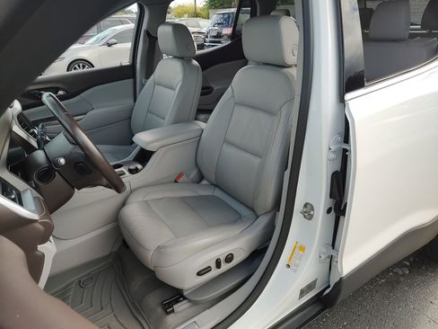 Used 2018 GMC Acadia SLT image 4