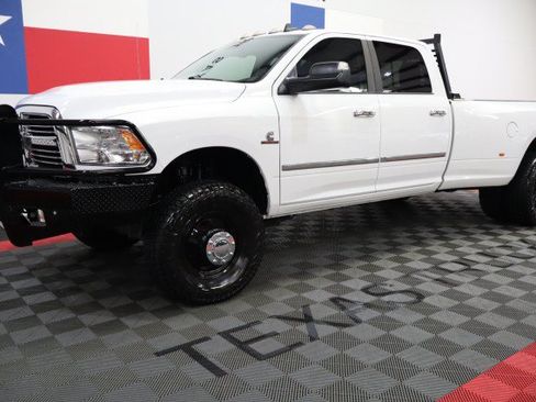 Used 2017 RAM 3500 Big Horn AWD/4WD image 2