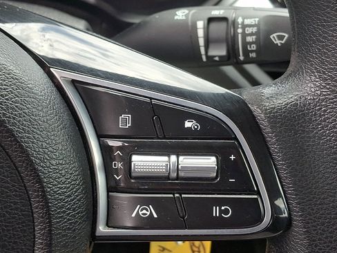 Certified 2023 Kia Forte LXS FWD image 22