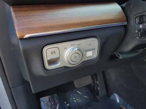 Certified 2026 Mercedes-Benz GLE 450 4MATIC image 27