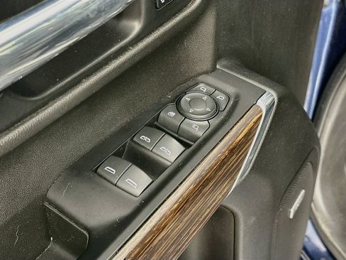 Used 2022 Chevrolet Silverado 1500 High Country w/ Technology Package AWD/4WD image 26