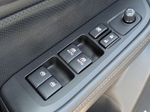 Used 2016 Subaru Outback 2.5i Limited image 19