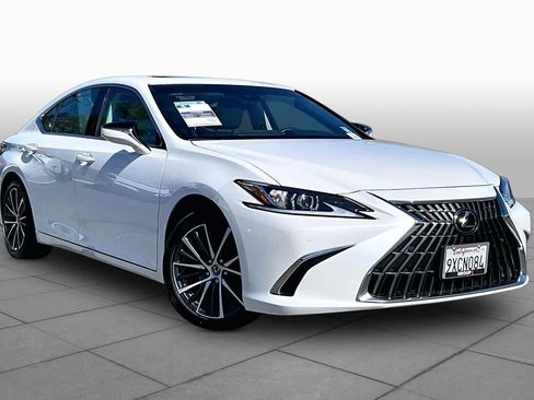 Used 2025 Lexus ES 350 w/ Premium Package FWD image 2